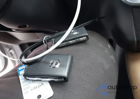 2018 Volvo S90 T5 Momentum from USA, damaged, VIN LVY982MK0JP028664